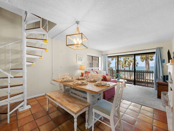 Beach Front 4 Bedroom Vacation Townhome in Belleair Beach