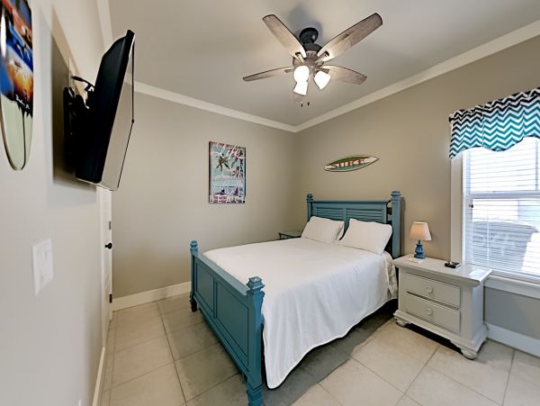 Miramar Beach 4 Bedrooms Vacation Home - Steps from Beach