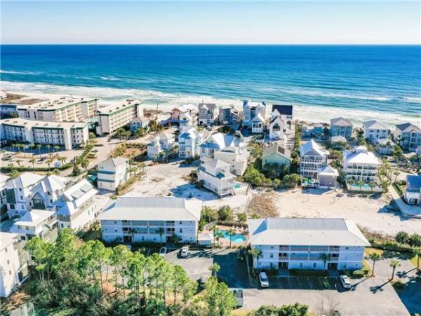 Walk to Beach Vacation Condo Two Bedroom in Santa Rosa Beach