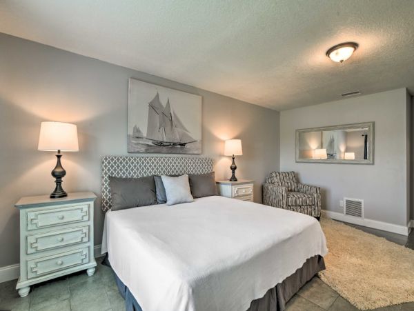 Port Richey Vacation Home Four Bedrooms with Private Pool