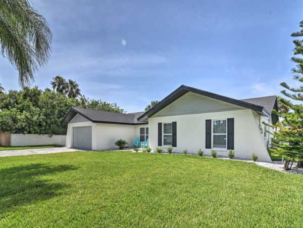 Port Richey Vacation Home Four Bedrooms with Private Pool