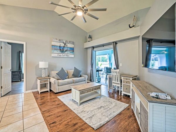 Cape Coral 4 Bedroom Home with Private Caged Pool & Yard