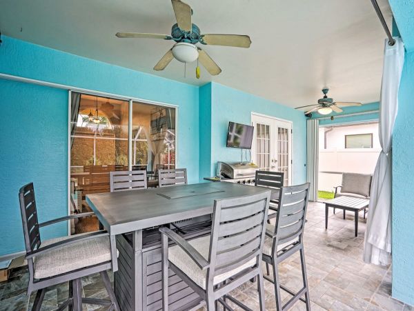 Cape Coral 4 Bedroom Home with Private Caged Pool & Yard