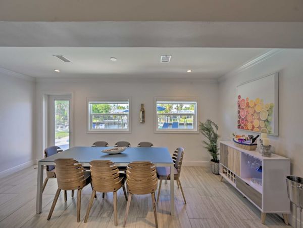 Cape Coral Vacation Home Four Bedrooms with Pool Sleeps 11
