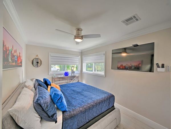 Cape Coral Vacation Home Four Bedrooms with Pool Sleeps 11