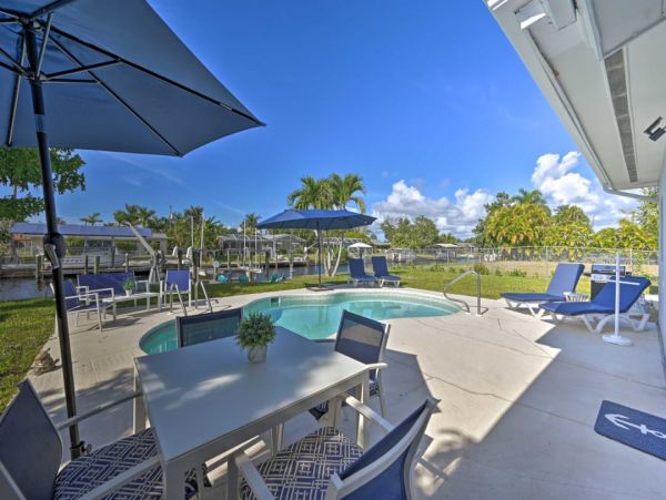 Cape Coral Vacation Home Four Bedrooms with Pool Sleeps 11