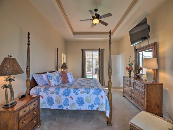 Cape Coral Vacation Home Four Bedroom with Private Pool