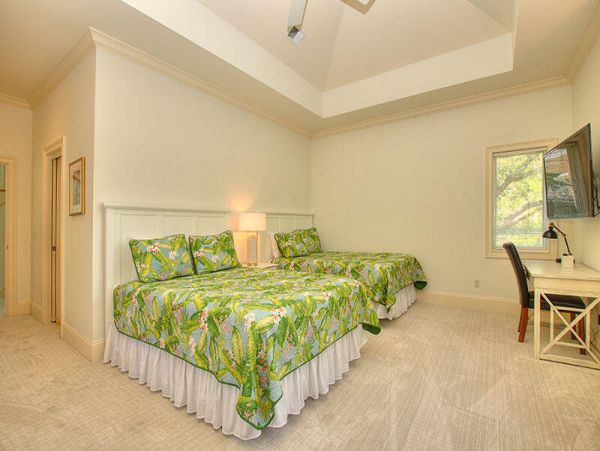 Hilton Head 6 Bedroom Home Private Pool & Spa Sleeps 15
