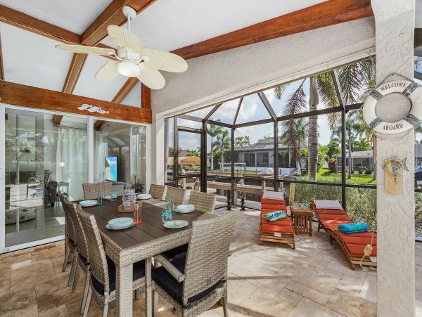 Canal Views Cape Coral Vacation Home Six Bedrooms with Pool