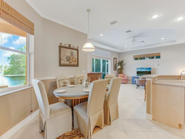 Cape Coral Side by Side Villas 8 Bedroom Total Pool & Spa