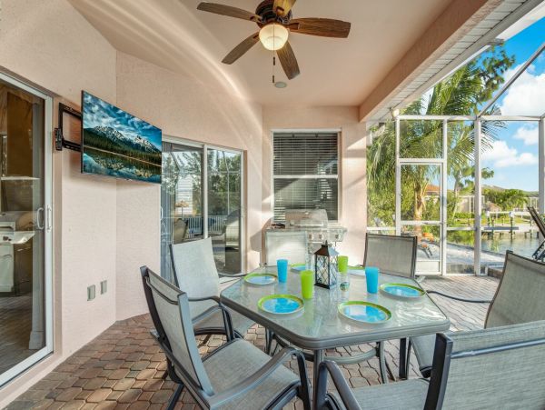 Cape Coral Side by Side Villas 8 Bedroom Total Pool & Spa