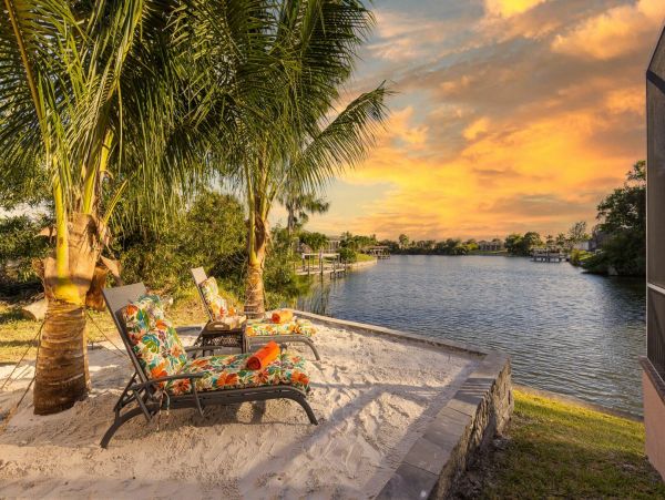 Cape Coral Side by Side Villas 8 Bedroom Total Pool & Spa
