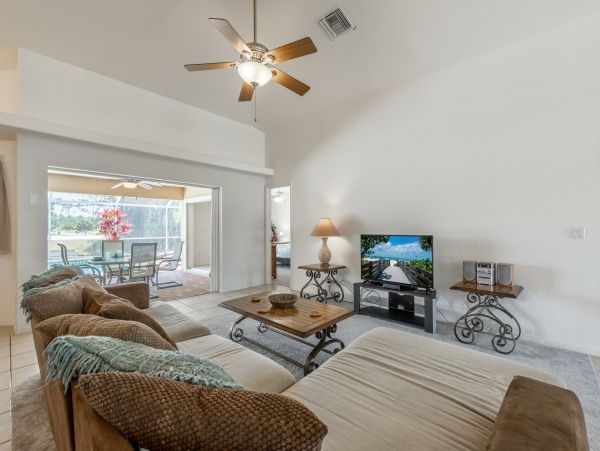 Cape Coral Side by Side Villas 8 Bedroom Total Pool & Spa