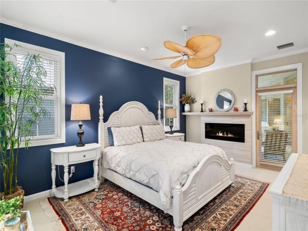 Longboat Key 3 Bedroom Home with Lanai & Fireplace