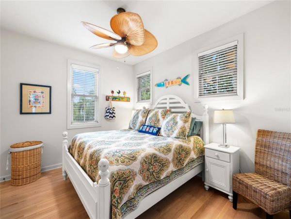 Longboat Key 3 Bedroom Home with Lanai & Fireplace