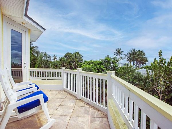 Captiva Island Vacation Home with Private Pool Sleeps 10
