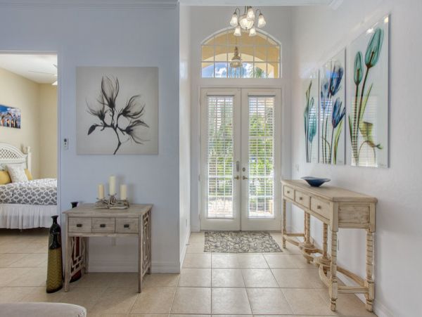 Lake Front Vacation Home in Cape Coral with Pool & Boat Dock