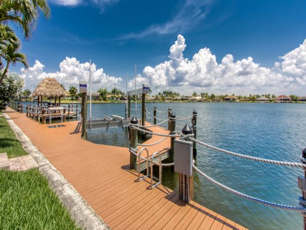 Lake Front Vacation Home in Cape Coral with Pool & Boat Dock