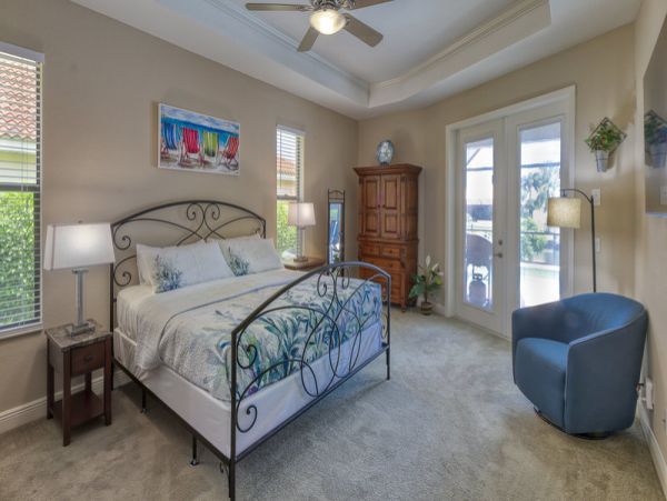 Charming Vacation Home Cape Coral with Caged Pool Sleeps 9