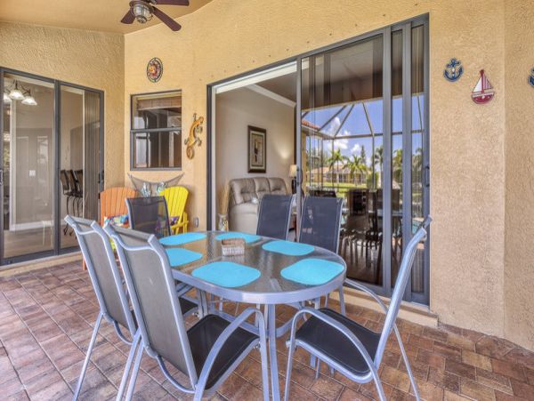 Charming Vacation Home Cape Coral with Caged Pool Sleeps 9