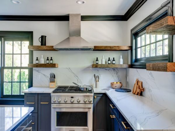 Nine Bedroom Vacation Home in Southampton Village 20 Guests