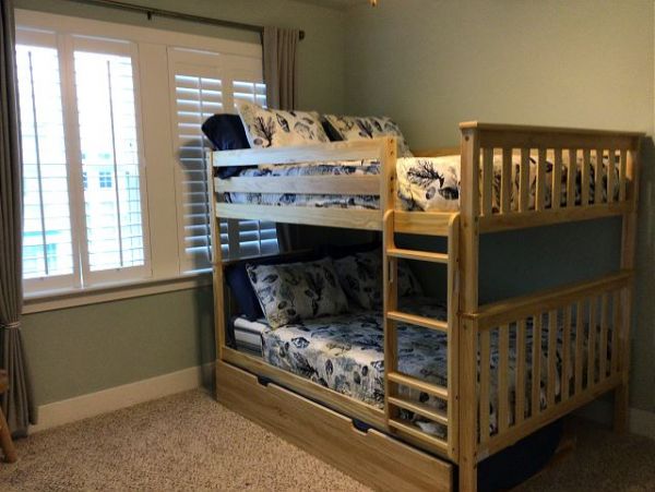 Navarre Beach Vacation Home Sleeps 14 Guests Walk To Beach