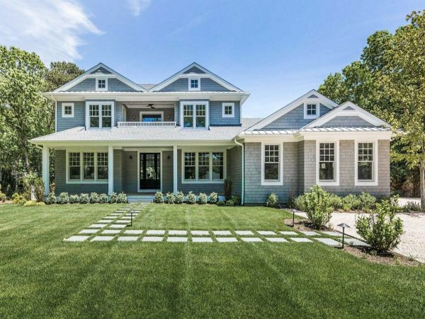 Luxury Vacation Home in Southampton with Private Pool