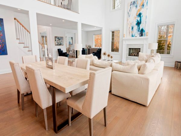 Luxury Vacation Home in Southampton with Private Pool