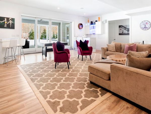 Luxury Vacation Home in Southampton with Private Pool
