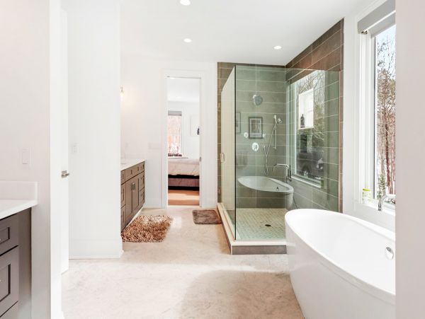 Luxury Vacation Home in Southampton with Private Pool