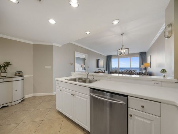 Destin Vacation Condo Three Bedroom With Gulf Views
