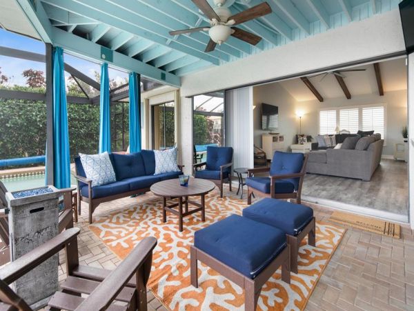 Marco Island 3 Bedroom Vacation Home Caged Pool & Canal View