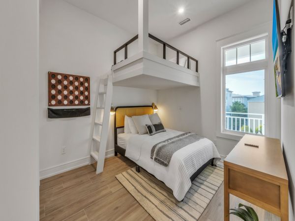 Steps From Gulf Seven Bedroom Rental Home in Bradenton Beach