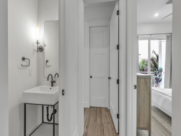 Steps From Gulf Seven Bedroom Rental Home in Bradenton Beach