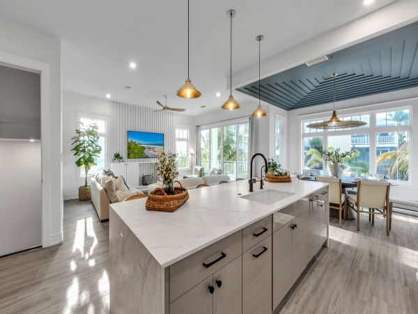Steps From Gulf Seven Bedroom Rental Home in Bradenton Beach