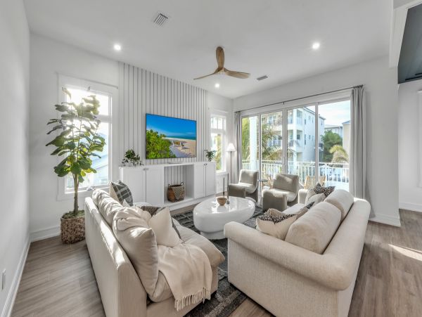 Steps From Gulf Seven Bedroom Rental Home in Bradenton Beach