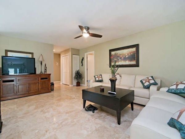 Naples 4 Bedroom Home with Private Pool & Spa Sleeps 10