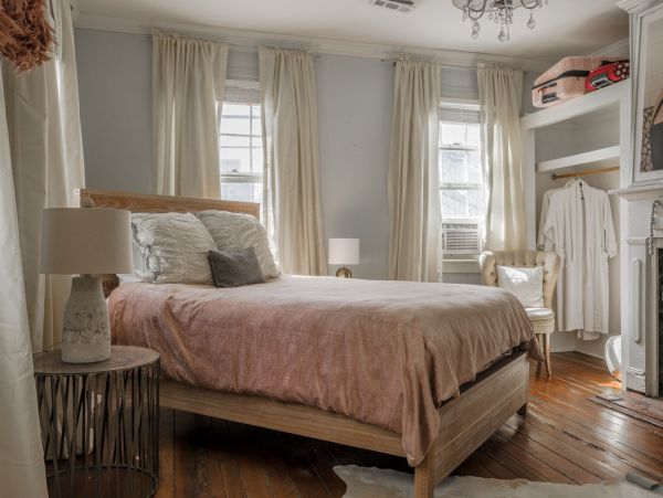 Charleston Home 1005937
