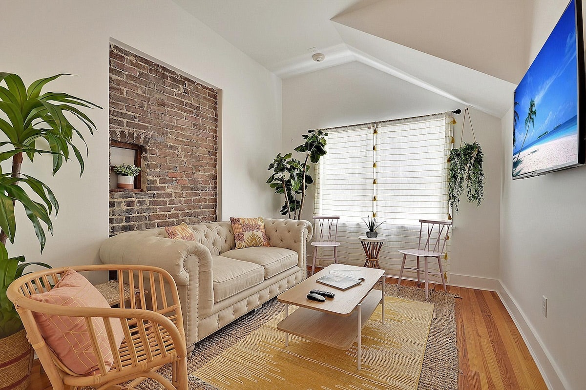 Charleston Home 1005938