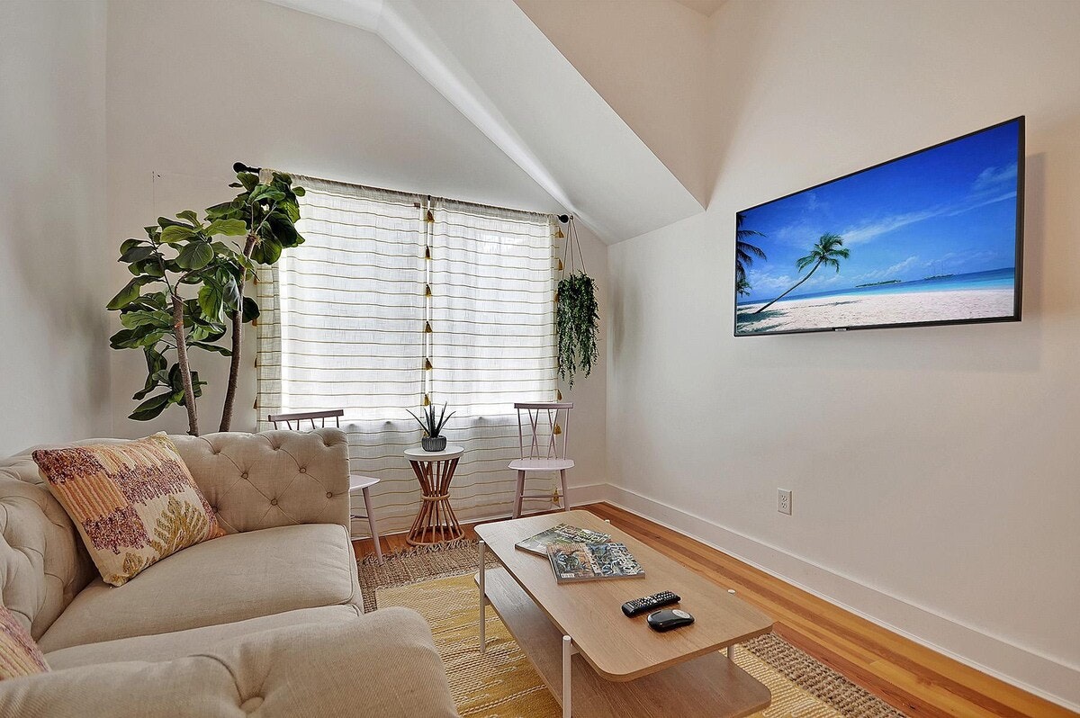 Charleston Home 1005938