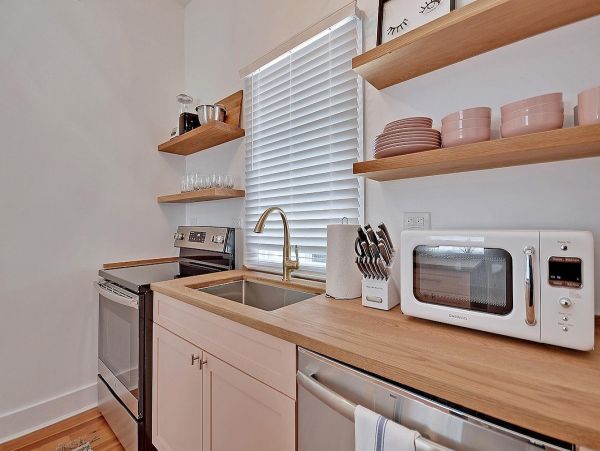 Charleston Home 1005938