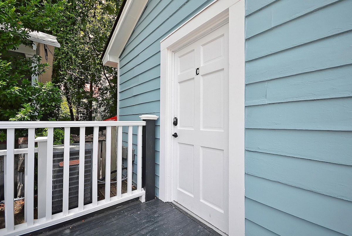 Charleston Home 1005938