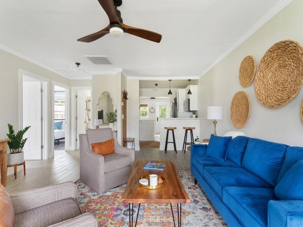 Charleston Home 1005942