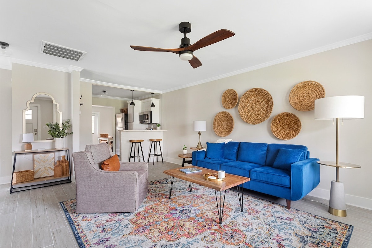 Charleston Home 1005942