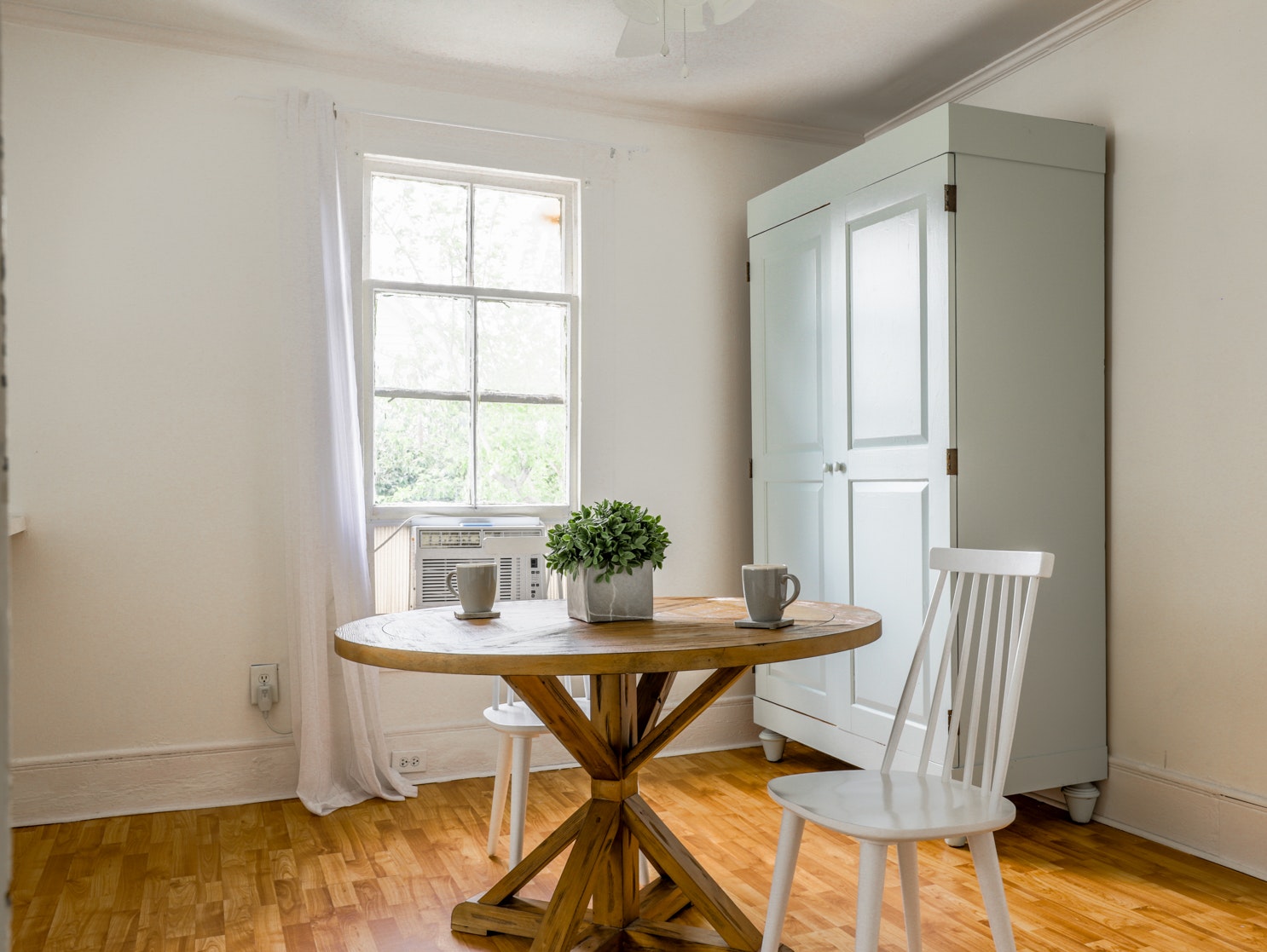 Charleston Home 1005944
