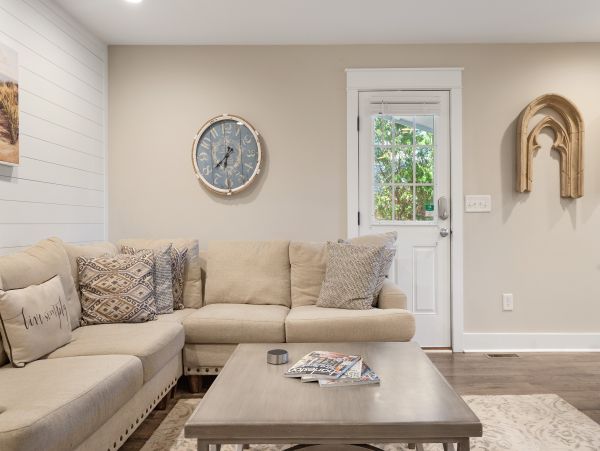 Charleston Home 1005949
