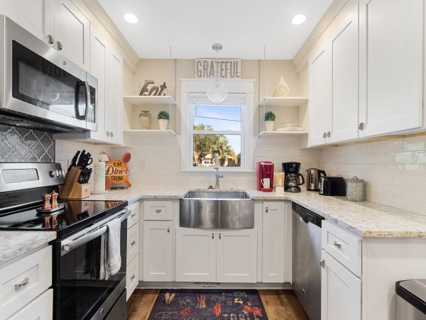 Charleston Home 1005949