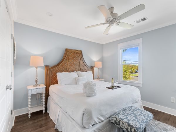Charleston Home 1005949
