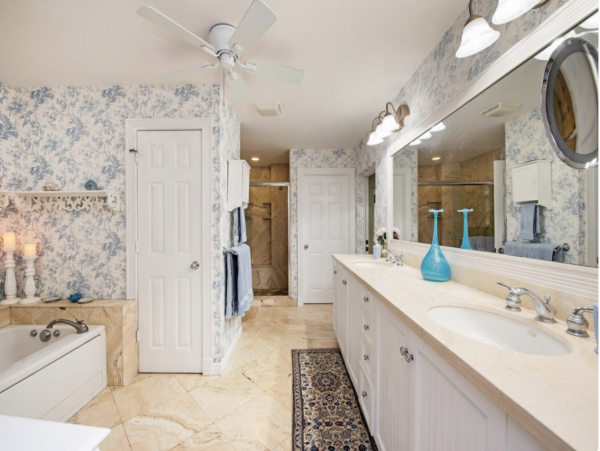 A Lovely Vacation Rental Home New Addition to Naples Market