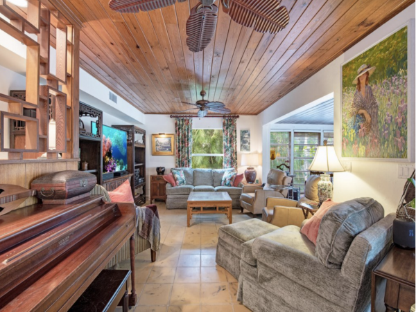 A Lovely Vacation Rental Home New Addition to Naples Market